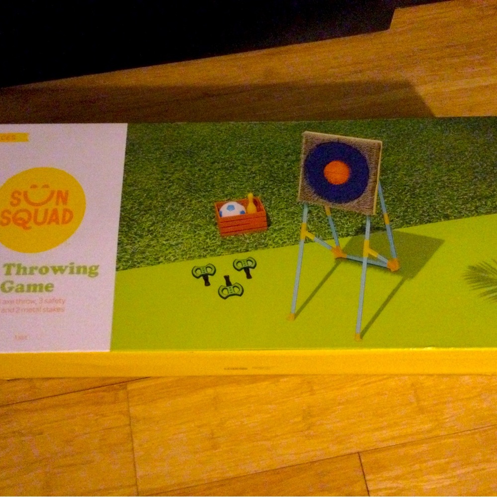 Brand New, Axe Throwing Game, 6 pieces. Great Holiday Gift.